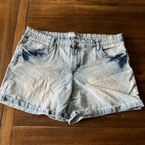 My Style light wash Jean short. Sz 14